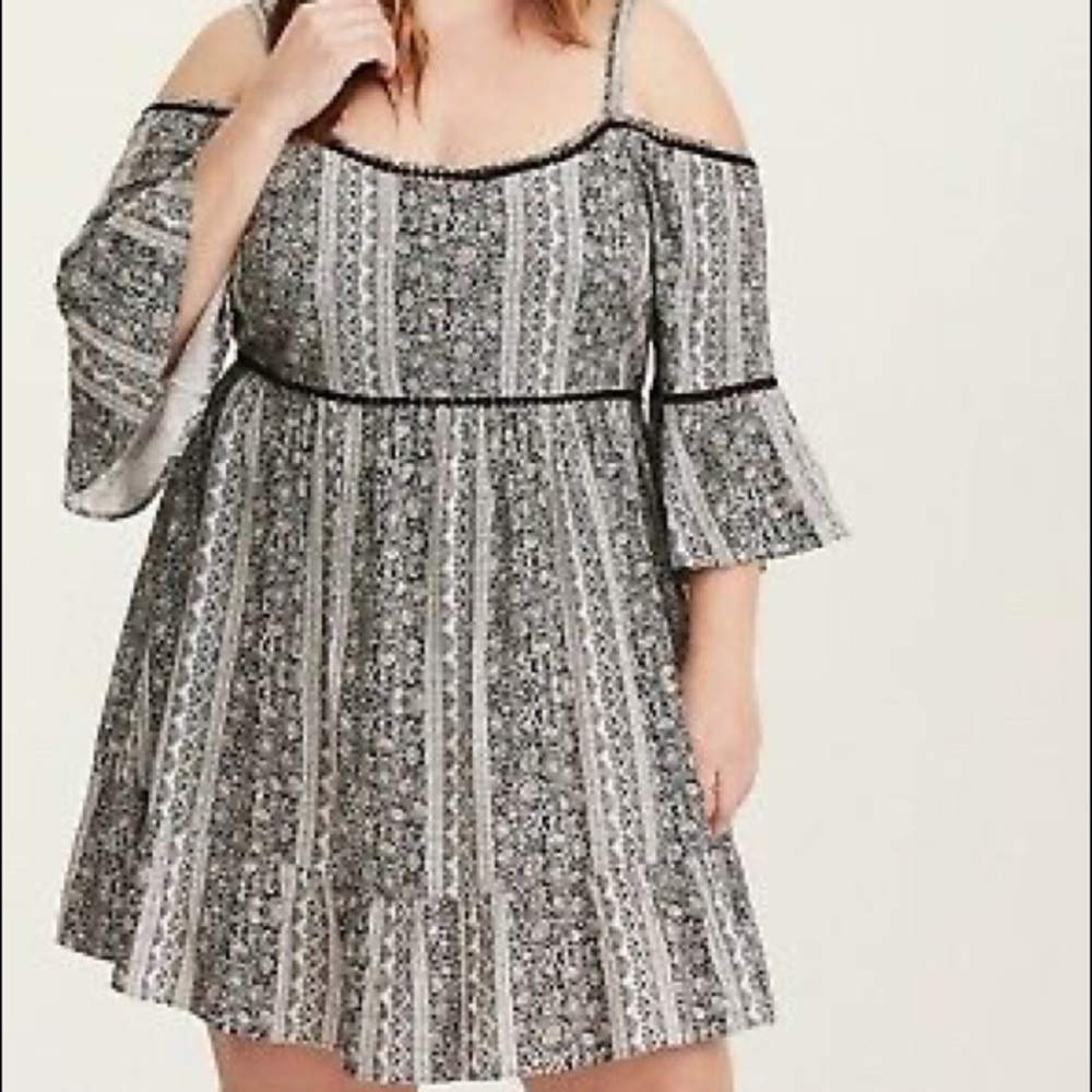 TORRID | B&W Patterned Cold Shoulder Dress